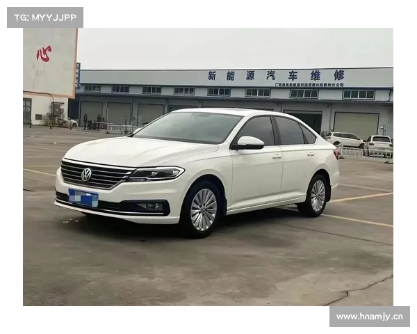 上汽大众朗逸,低至6万起,配1.5L+6AT组合,油耗5.98L,适合家用 上汽大众朗逸,低至6万起,配1.5L+6AT组合,油耗5.98L,适合家用